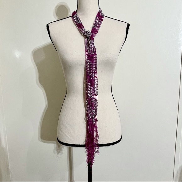 Beaded crochet fringed scarf / belt - Magenta - Picture 5 of 8